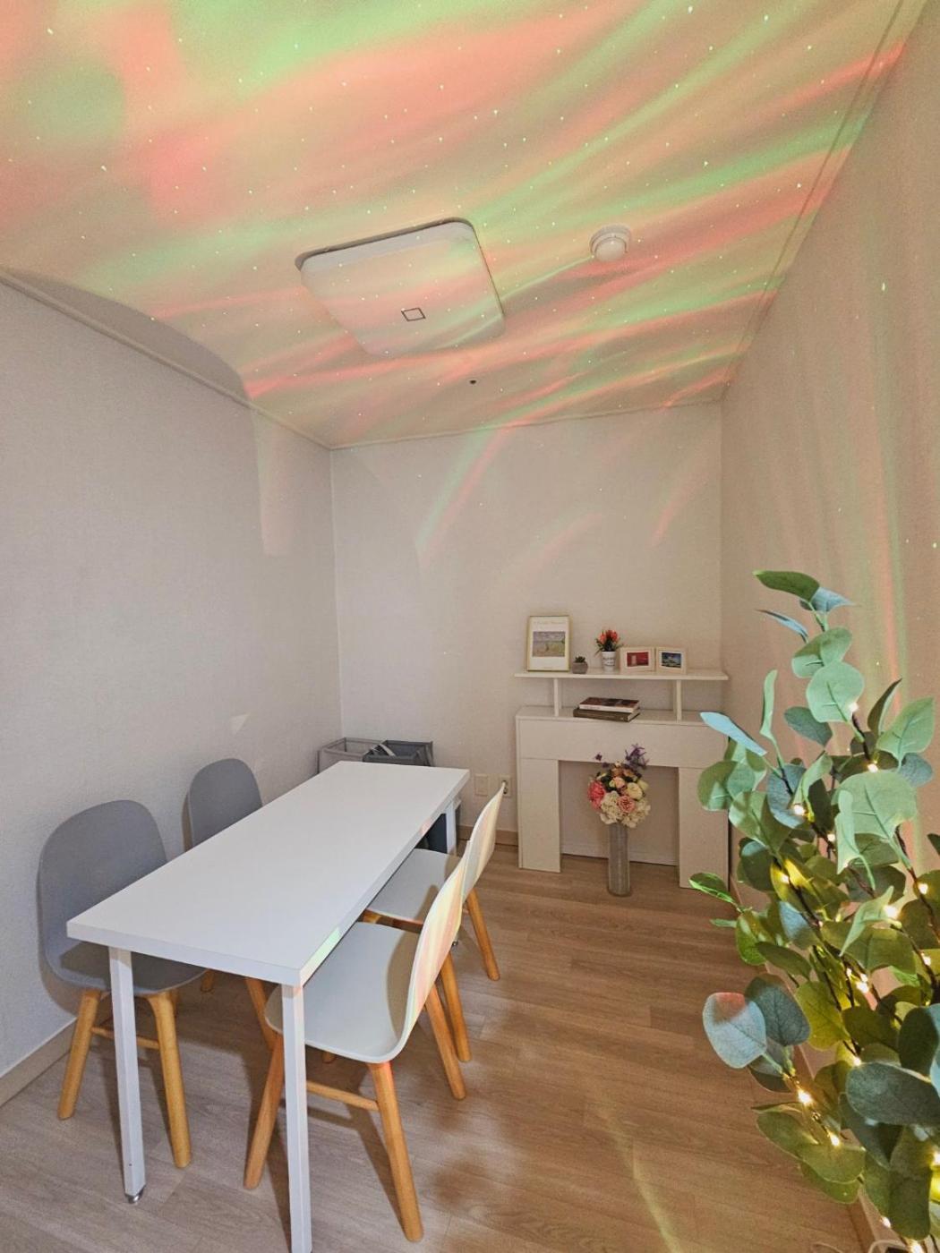 Hall Station Full Option Lovely House Apartment *