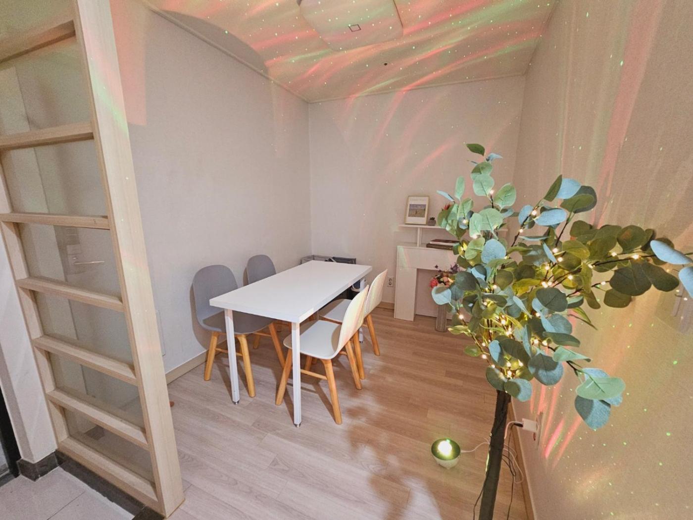 Hall Station Full Option Lovely House * Incheon