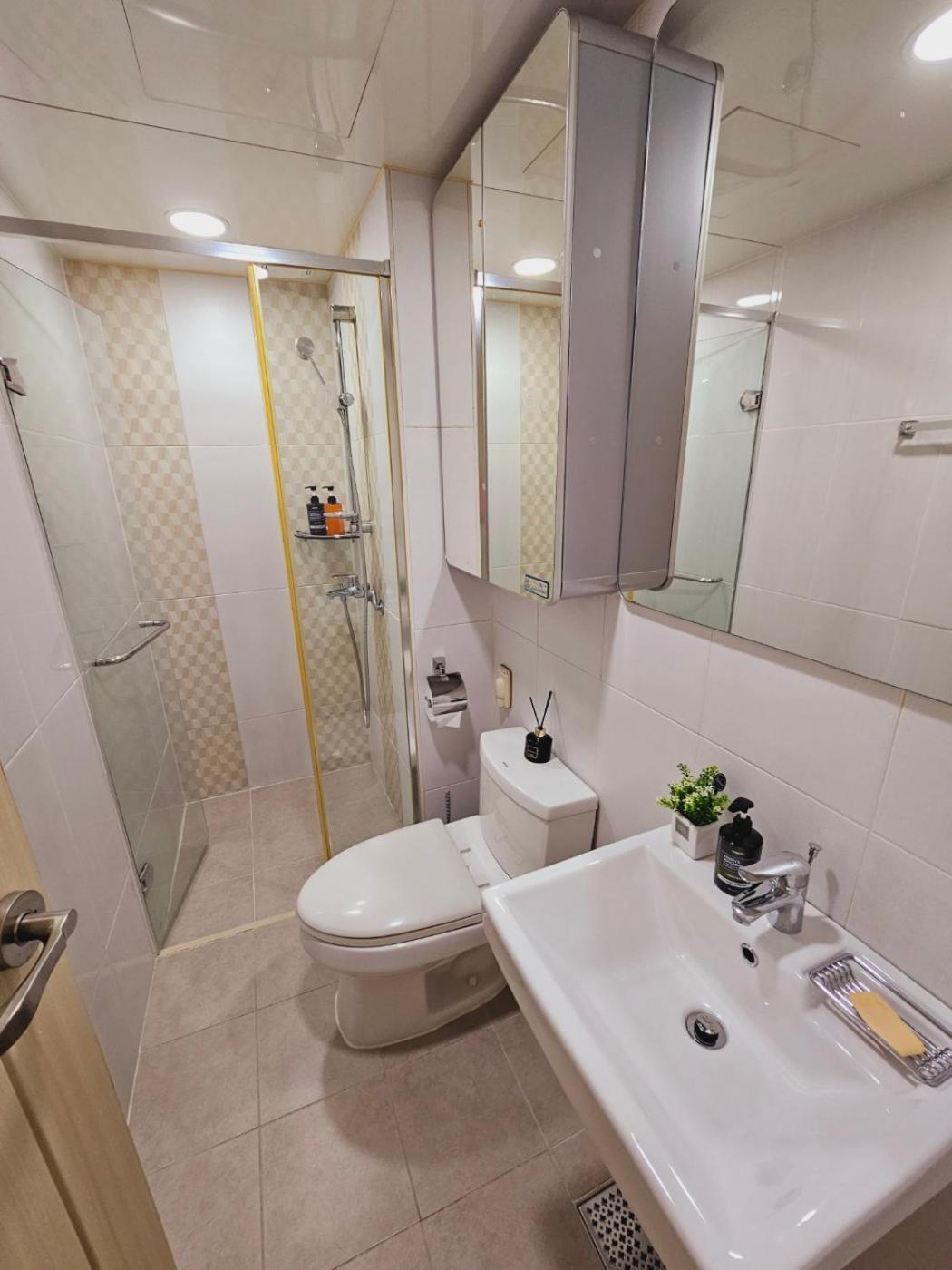Hall Station Full Option Lovely House * Incheon